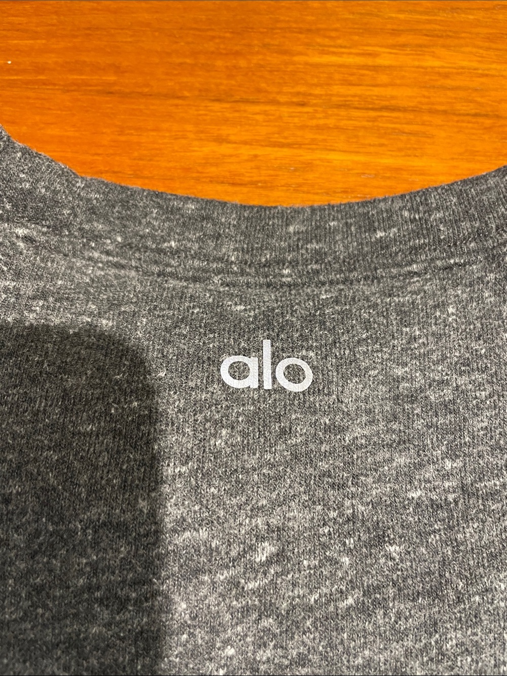 Alo gray cropped sweatshirt - Picture 3 of 5